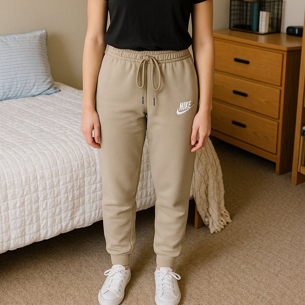 Nike Sportswear Fleece Sweatpants women's Small Tan Elastic Waist XS 2 4
